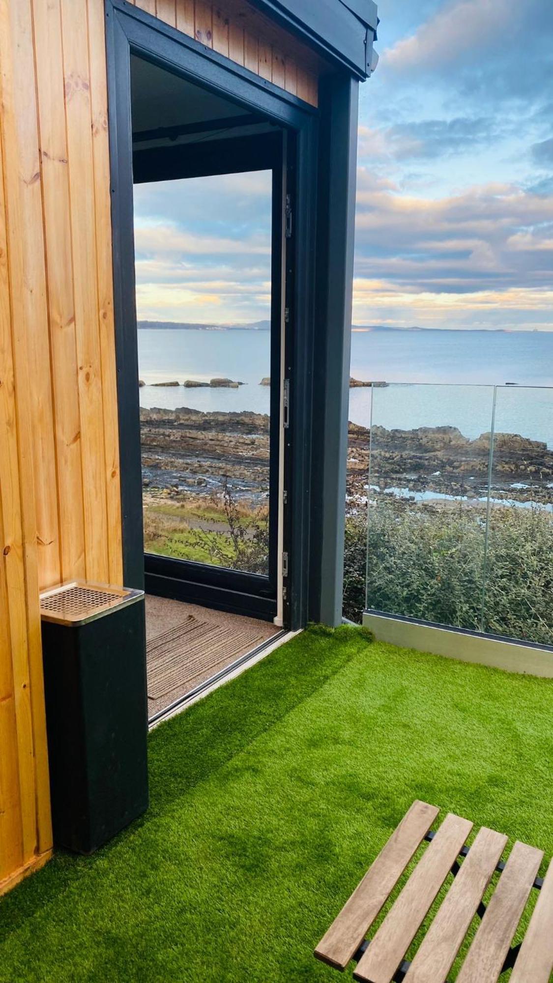Luxury Beach Front Rooms- Pma Kirkcaldy Eksteriør bilde